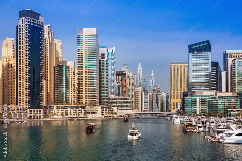 Obraz premium Amazing Dubai Marina skyline at sunset, United Arab Emirates