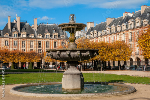 Photography Fountain in Place des Vosges, Le Marais, Paris, France