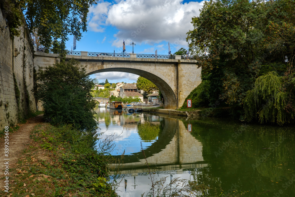 Pont Neuf, River Baïse, Nérac, Nouuvelle-Aquitaine, France