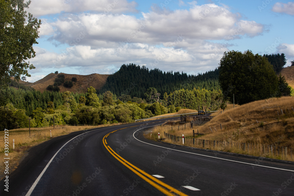Obraz premium Road-trip to New Zealand with a beautiful mountains view, February 