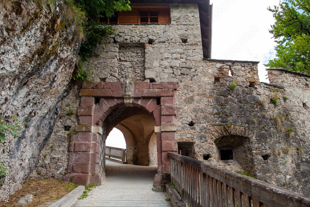 fortress gate, medieval castle, hochosterwitz Palace, Austria