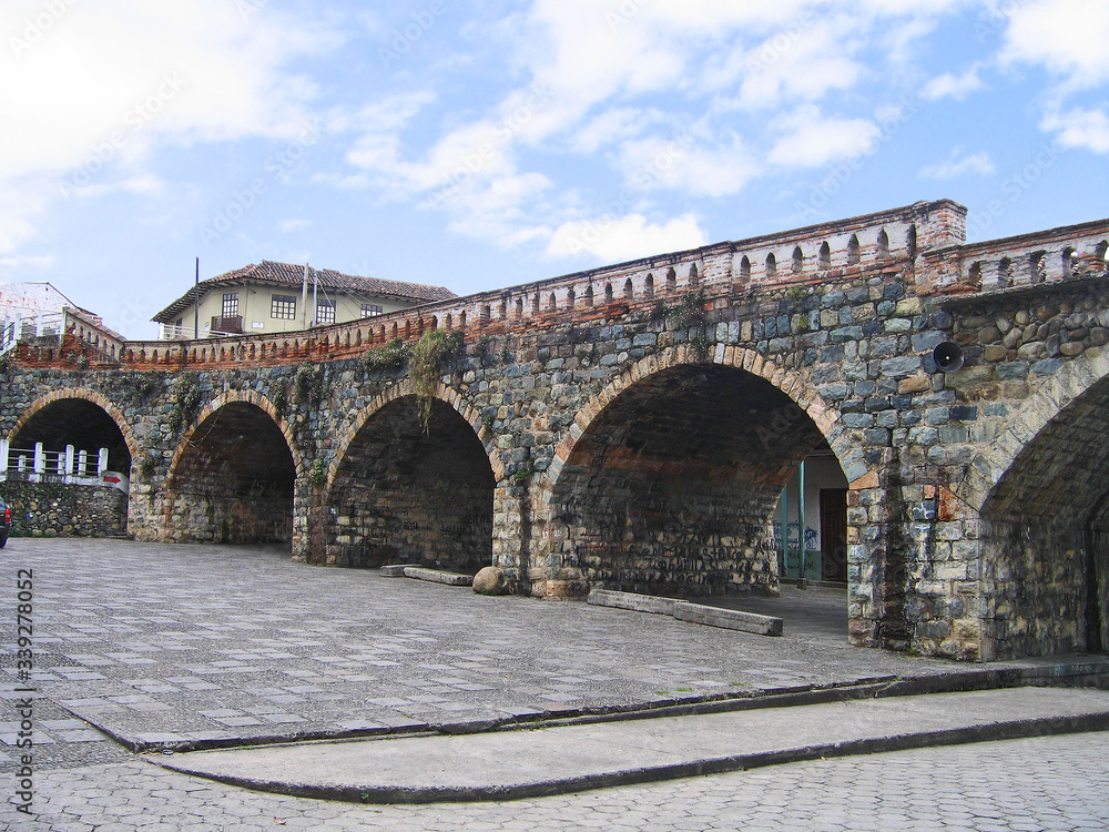 Famoso Puente Roto en Cuenca, Ecuador