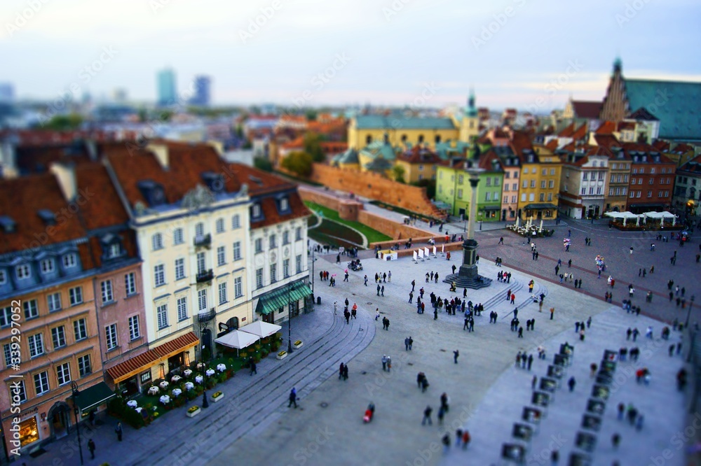 Obraz premium View of old twon Warsaw Castle Square