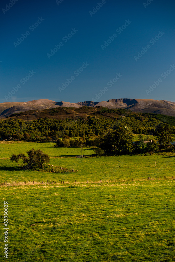 Fototapeta premium cairngorm mountain range in the Scottish highlands during summer