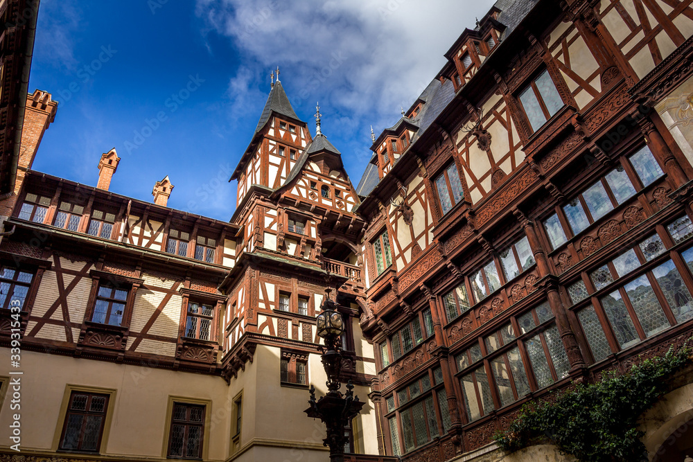 Fototapeta premium Peles Castle, Sinaia, Romania