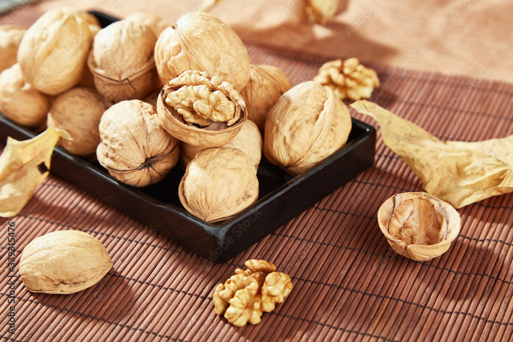 Leatheroid walnut Leatheroid walnut