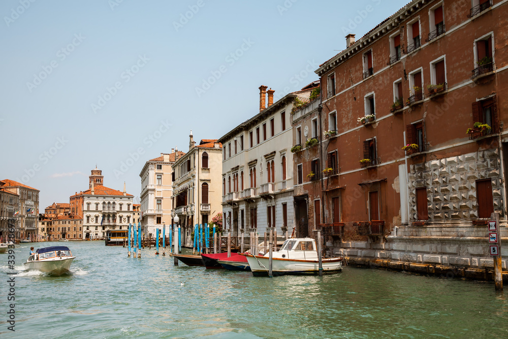 Palazzo Balbi and S. Samuele ferry slip on Grand Canal