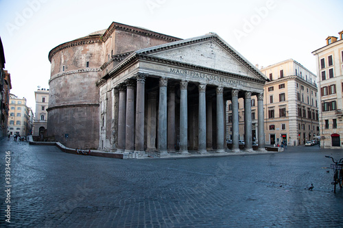 Panteon de Roma sin gente
