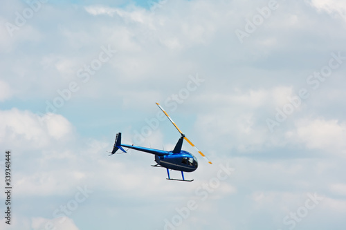 Bild auf Leinwand helicopters Robinson R44