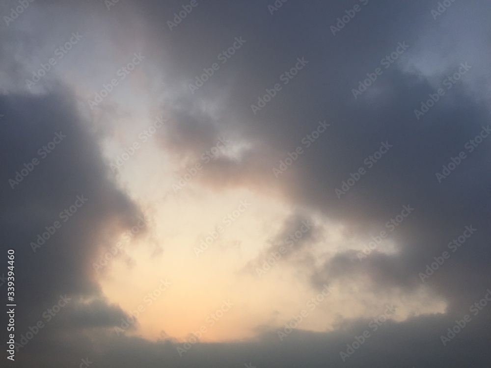 Fototapeta premium dense clouds and no sunlight on a bad weather day