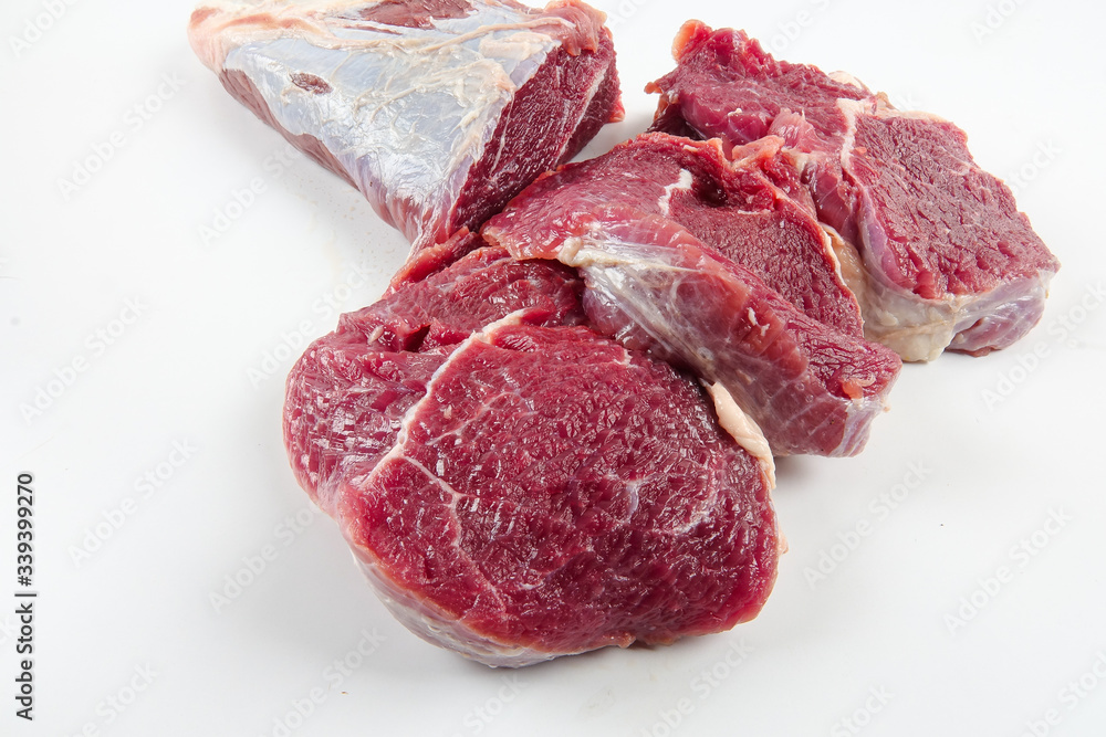 Obraz premium Beef tender chuck isolated on white.