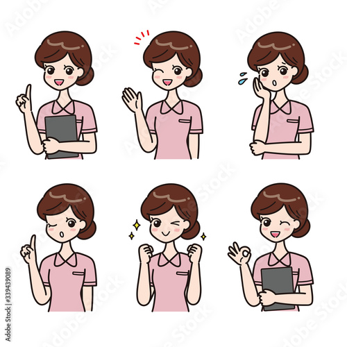 女性　制服　ポーズ