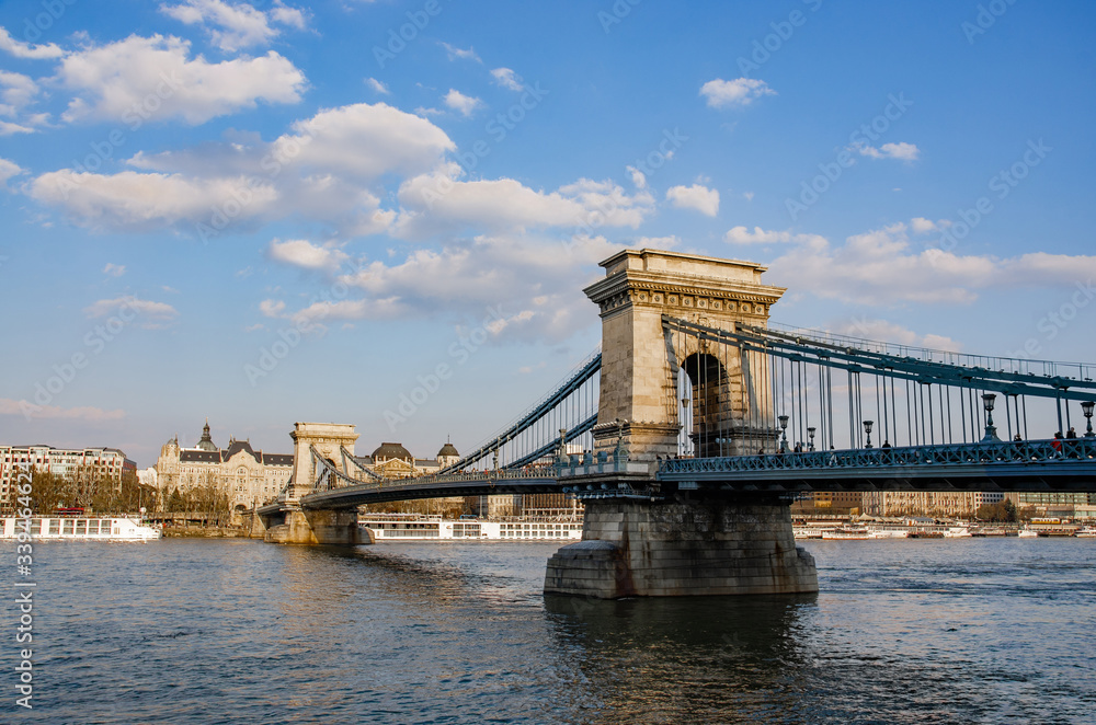 Fototapeta premium chain bridge budapest hungary