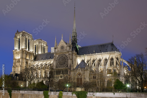 Notre Dame Paris beleuchtet