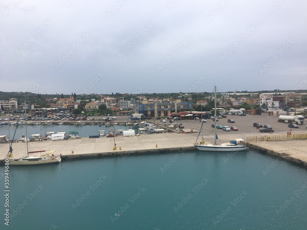 Fototapeta premium Hafenstadt in den griechischen Inseln