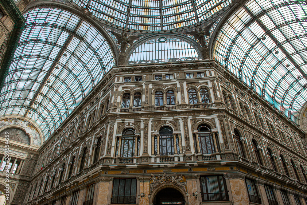 Galleria Umberto I, Naples