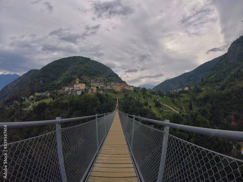 Obraz premium ponte sospeso