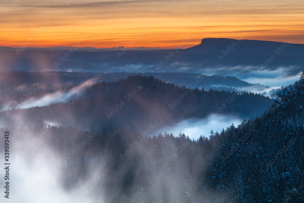 Fototapeta premium sunrise over the mountains