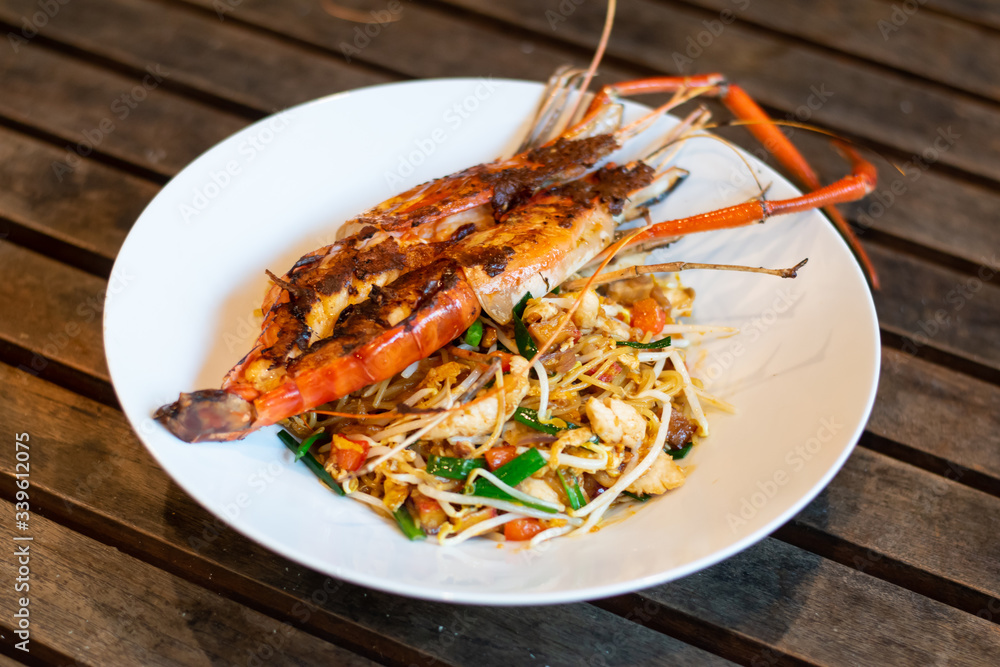 Pad Thai River prawn Pad Thai River prawn