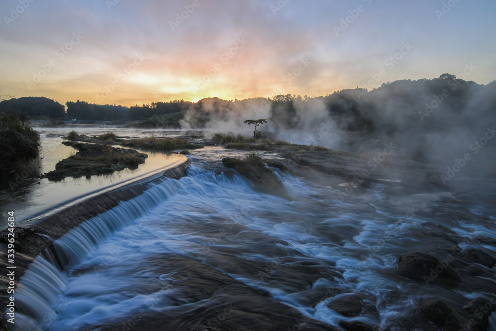 Obraz premium 鹿児島県伊佐市 曽木の滝