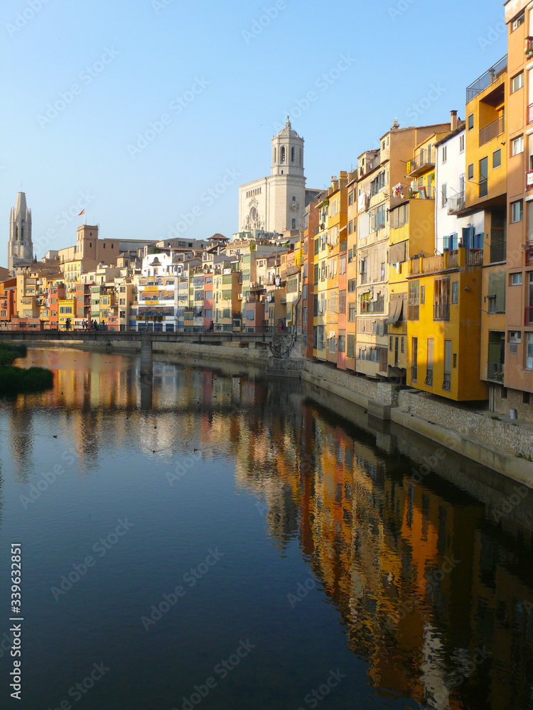 Girona y el rio Onyar