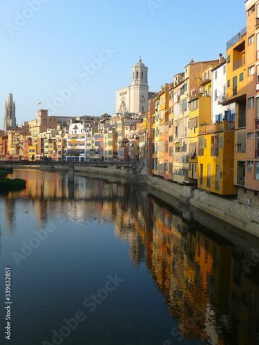 Girona y el rio Onyar © Jesica