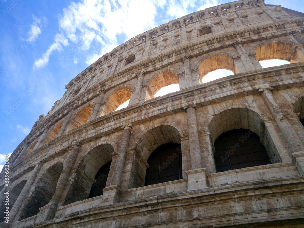 Obraz premium View of the Coliseum in Rome. Italy