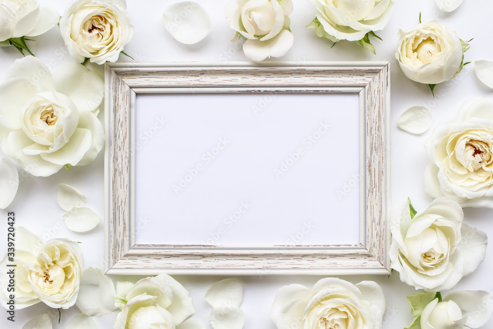 白い花 フレーム 白バラの招待状 Stock 写真 Adobe Stock