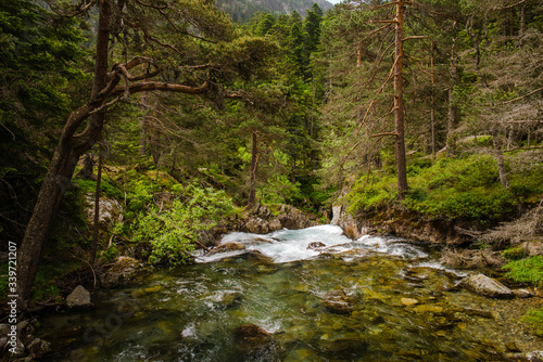 Lake Gaube trekking from Po...