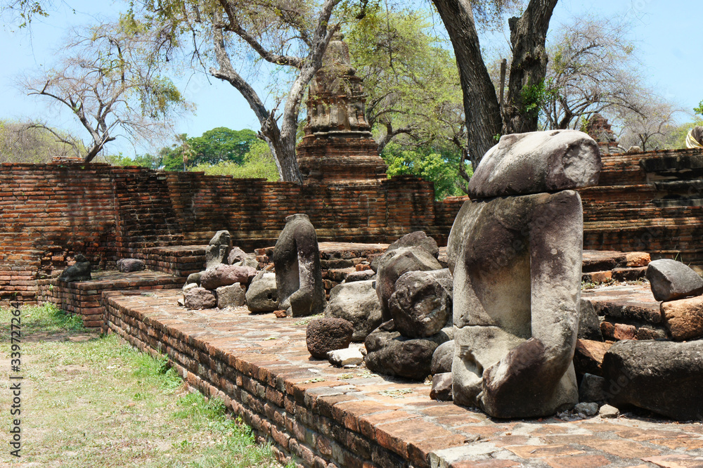 Gallery of Buddha Remains from Ruins