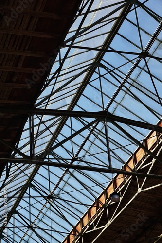 Obraz na płótnie roof construction of an industry hall w salonie