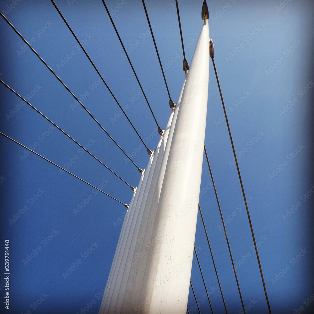 Obraz premium cable car bridge
