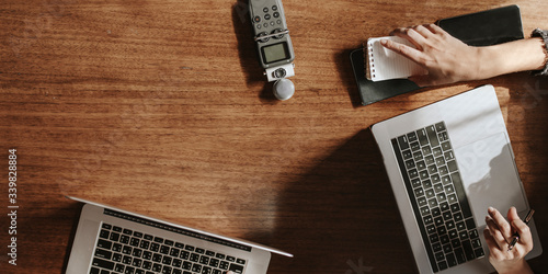 Tableau sur toile Sound recorder for a podcast