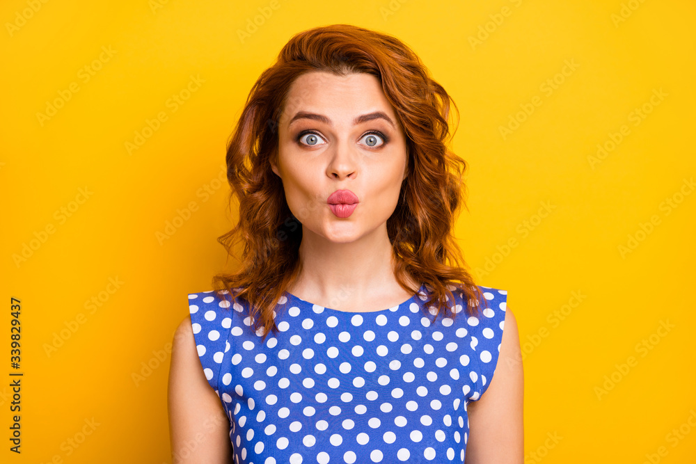 Close-up portrait of her she nice attractive lovely lovable winsome girlish affectionate cheerful wavy-haired girl sending air kiss isolated over bright vivid shine vibrant yellow color background Close-up portrait of her she nice attractive lovely lovable winsome girlish affectionate cheerful wavy-haired girl sending air kiss isolated over bright vivid shine vibrant yellow color background