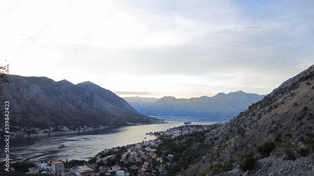 Obraz premium Boka Kotorska Montenegro Kotor mountains