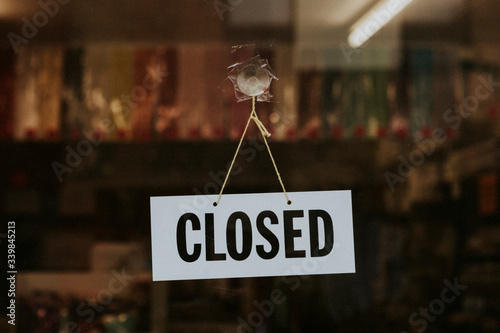 Quadro su tela Store closed during coronavirus pandemic