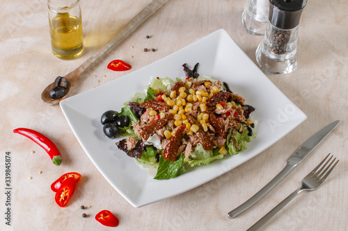 Salad with tuna