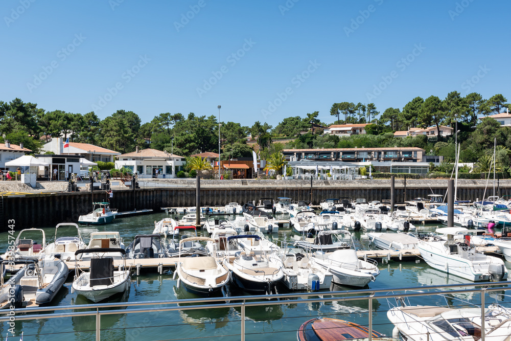 Obraz premium CAP FERRET (Bassin d'Arcachon, France), le port de La Vigne