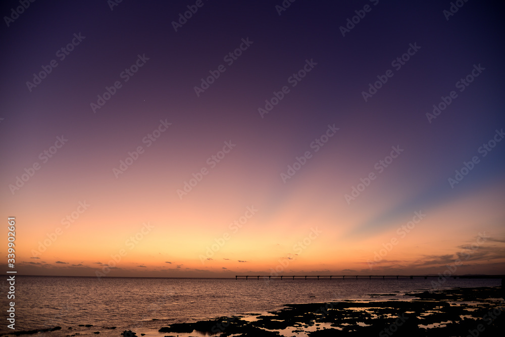 Fototapeta premium sunset over the sea