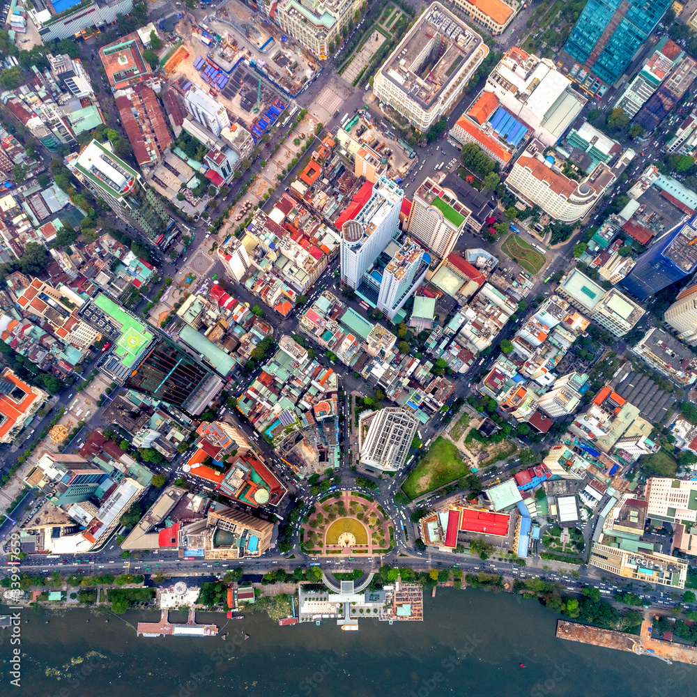 Obraz premium Hight high quality free stock image Widok z lotu ptaka na plac Me Linh, miasto Ho Chi Minh, Wietnam.