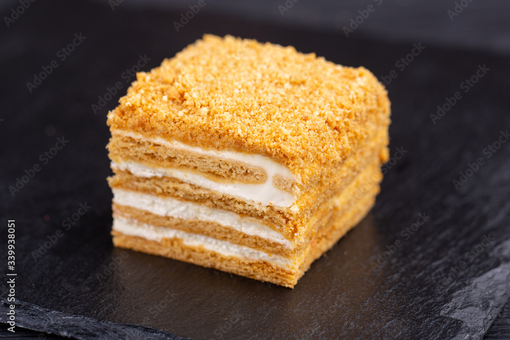 Cake honey with cream, nuts and honey crumb Cake honey with cream, nuts and honey crumb