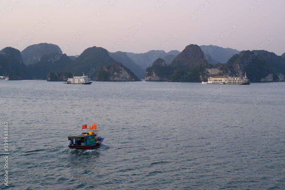 Fototapeta premium Ha Long Bay Vietnam