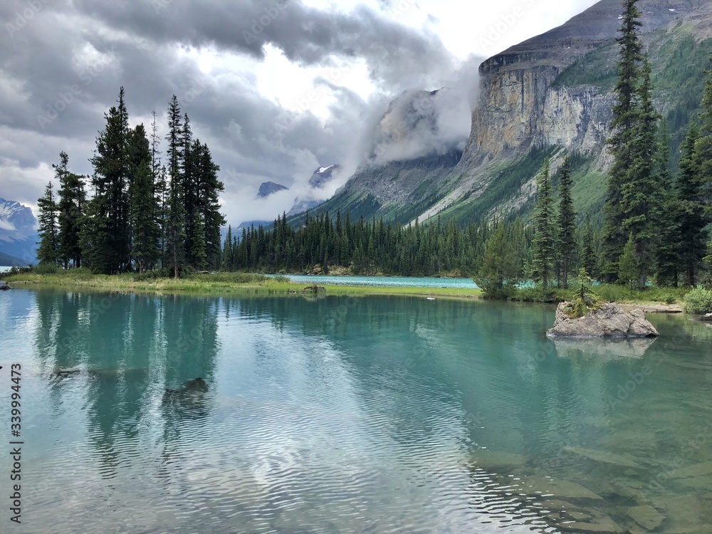 Naklejka premium Jezioro Maligne, Góry Skaliste, Kanada