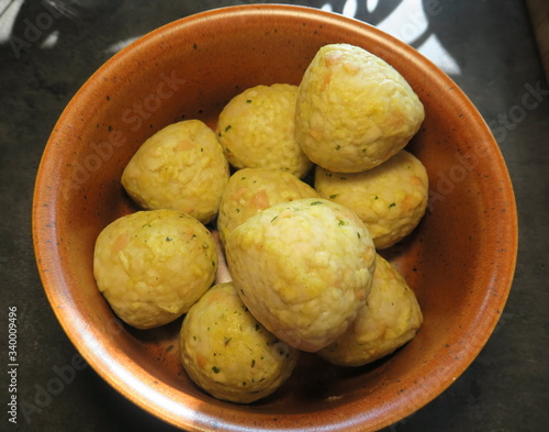 Valokuvatapetti Kartoffelknödel