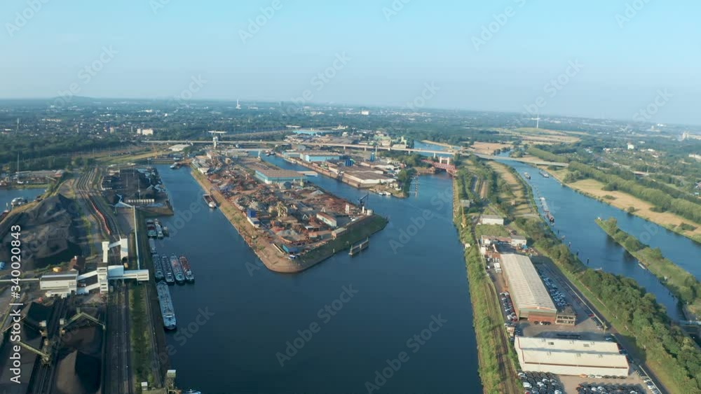 Hafenbecken in Ruhrort - Drohnenflug Hafenbecken in Ruhrort - Drohnenflug