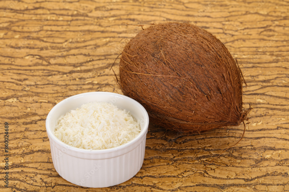 Coconut shredded chip with nut Coconut shredded chip with nut