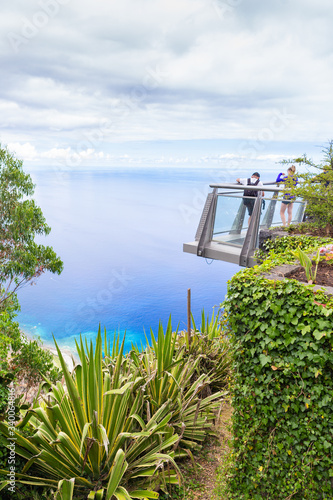 Obraz na płótnie A glass-bottomed viewing point on the Cabo Girao cliff in Madeira, Portugal w salonie
