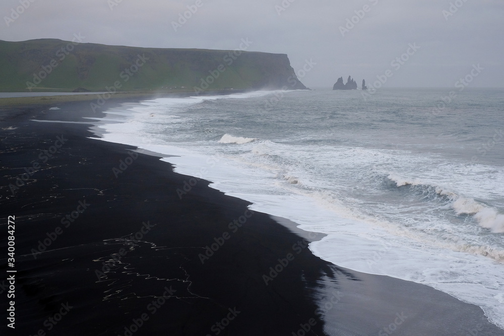 Fototapeta premium Rocky coast of Iceland