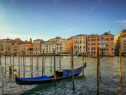 Sep 20/2017 Peaceful corner at Venice canal, Italy © Huntergol