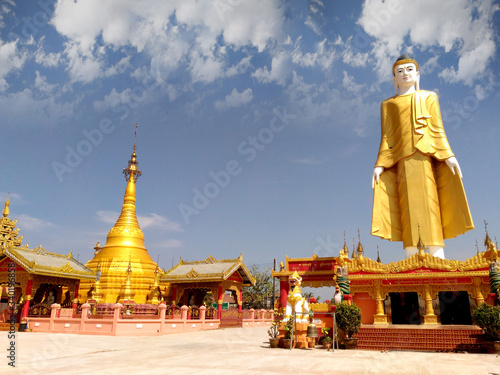  Wat Mon Phra Yuen temple in Myawaddy, Myanmar photo